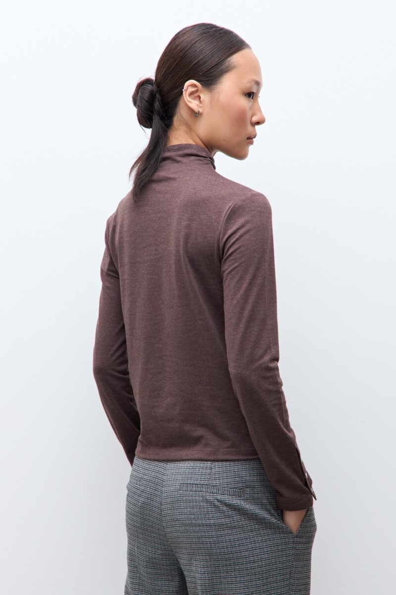 Media polera con frunces chocolate melange