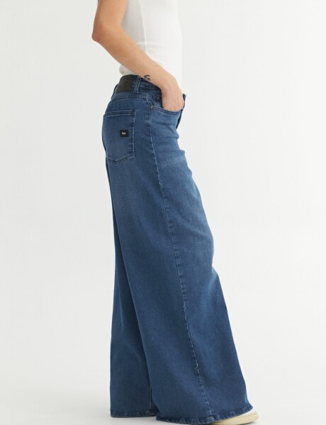 Jean Maia Blue I25