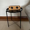 Mesa auxiliar con bandeja MILO Negra