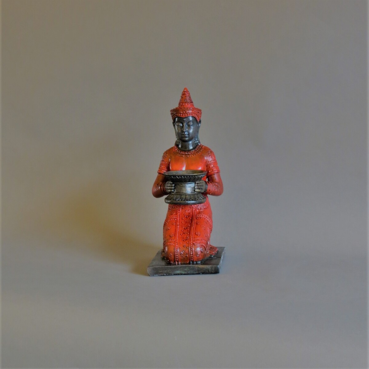 Buda en color Rojo Mediano 