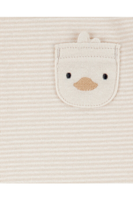 Set cuatro piezas de algodón, pantalón, remera, gorro y medias Set cuatro piezas de algodón, pantalón, remera, gorro y medias