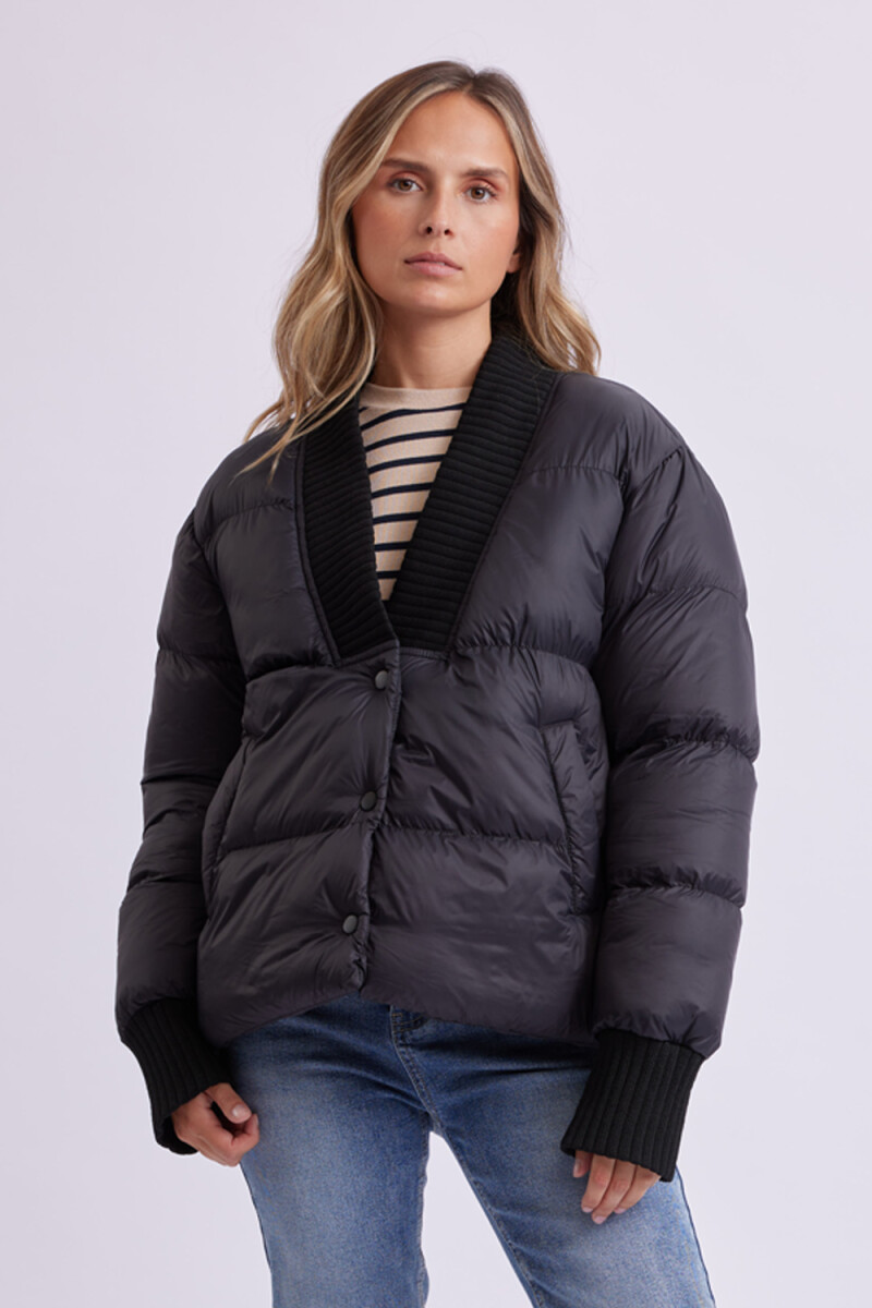Campera de abrigo cuello en V Negro