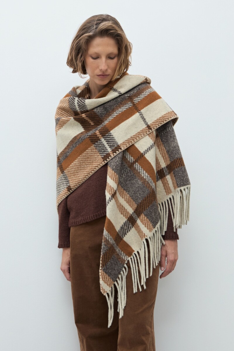 Ruana a cuadros lacre