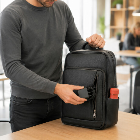 Mochila con bolsillo exterior de cuero Negro
