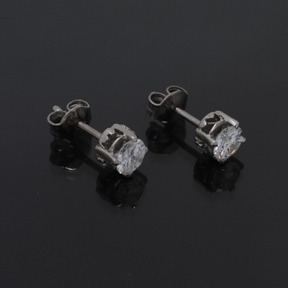 Caravanas en oro 18k blanco y brillantes Caravanas en oro 18k blanco y brillantes