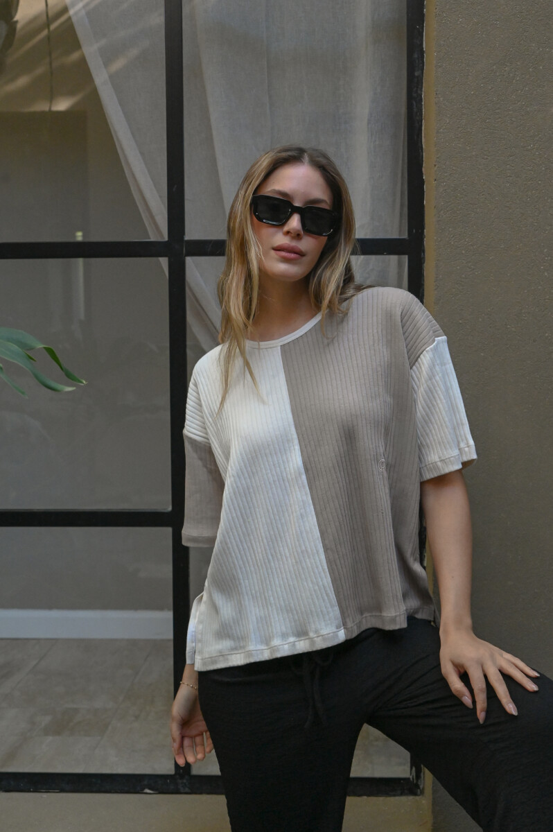 Remera Galia - BEIGE 