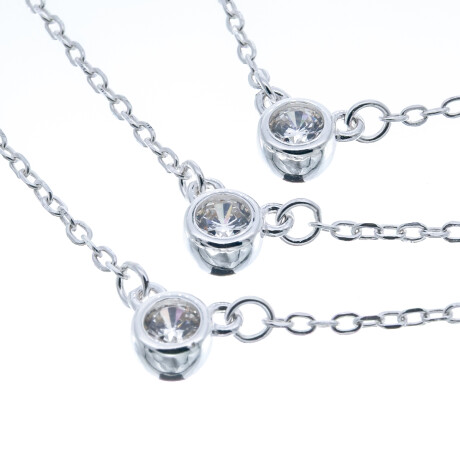 Conjunto de cadena y punto de luz de plata 925 con circonia. Conjunto de cadena y punto de luz de plata 925 con circonia.