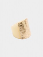 Anillo De Resina Con Detalle Metálico beige