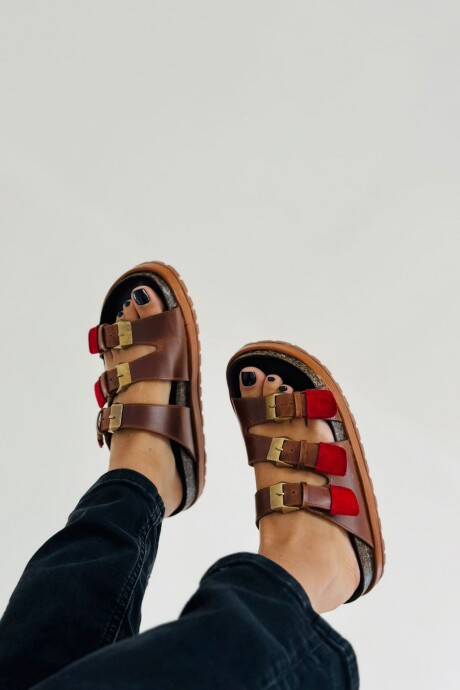 Te Fuiste Sandal Chocolate Con Rojo