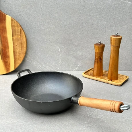 Wok Hierro Fundido Con Mango Madera Ø 26cm Wok Hierro Fundido Con Mango Madera Ø 26cm