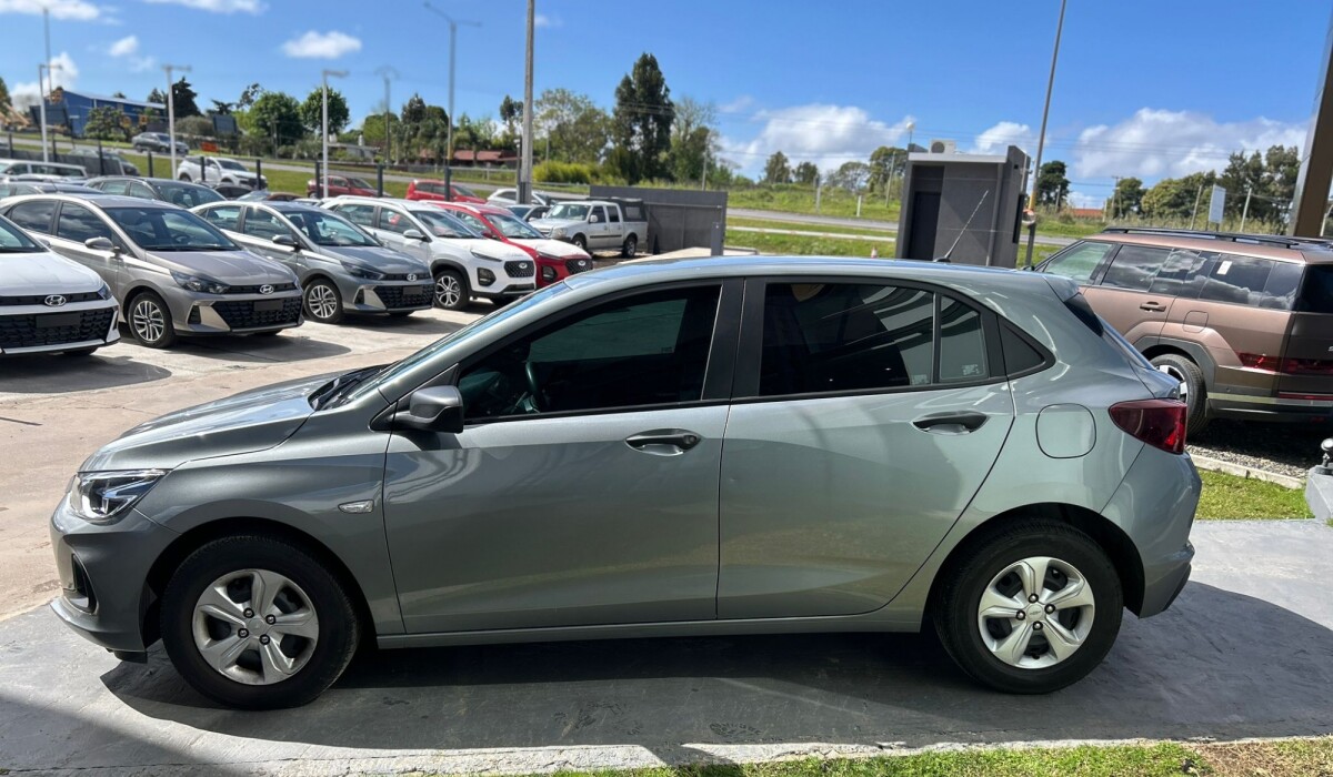 Chevrolet Onix LS HB 2024 Chevrolet Onix LS HB 2024