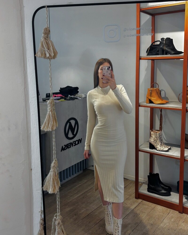 VESTIDO CANELADO Crudo