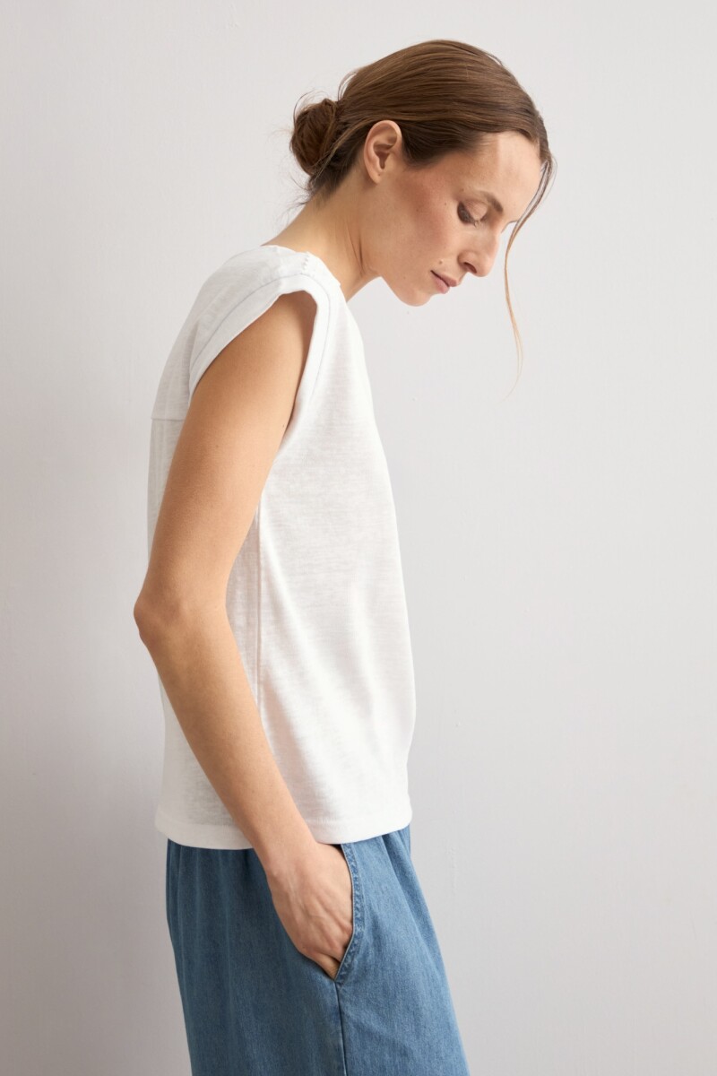 Remera puntilla de broderie blanco
