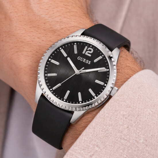 Reloj GUESS CHIP Silicona Negro Esfera 40mm 0