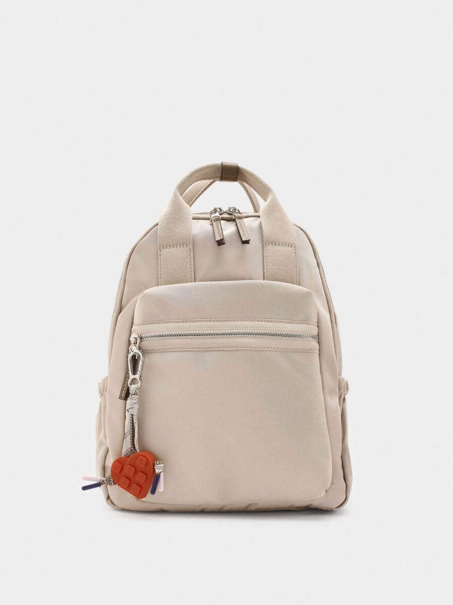 Mochila De Nylon Con Colgante De Corazón - crudo 