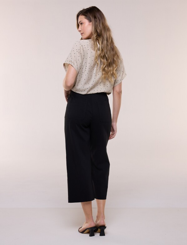 Pantalón Crop Con Bolsillos NEGRO