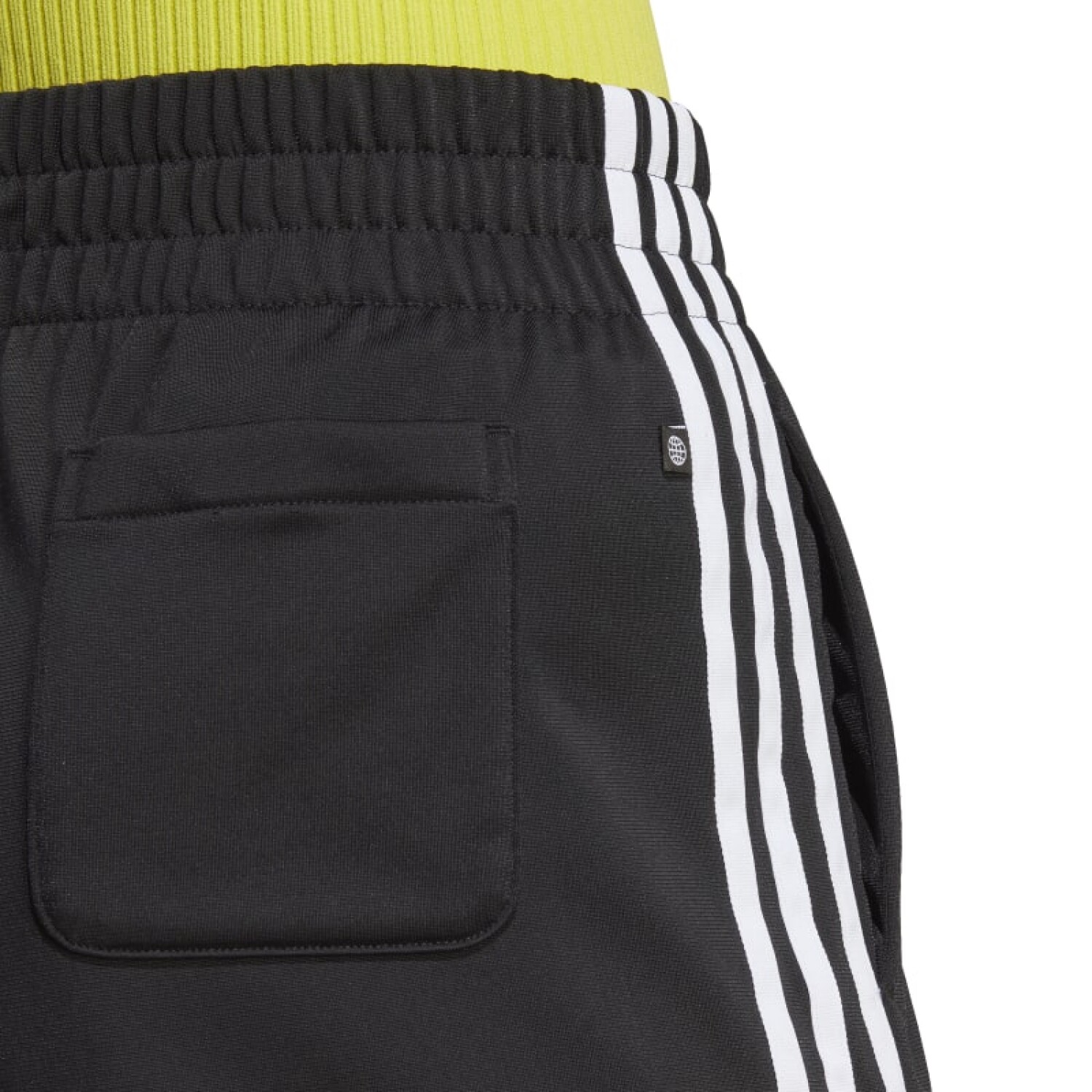 Short new arrivals adidas negro