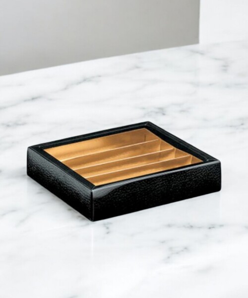 Bombonera con visor 14,5x14,5x3,5 cm. PELLE NERO