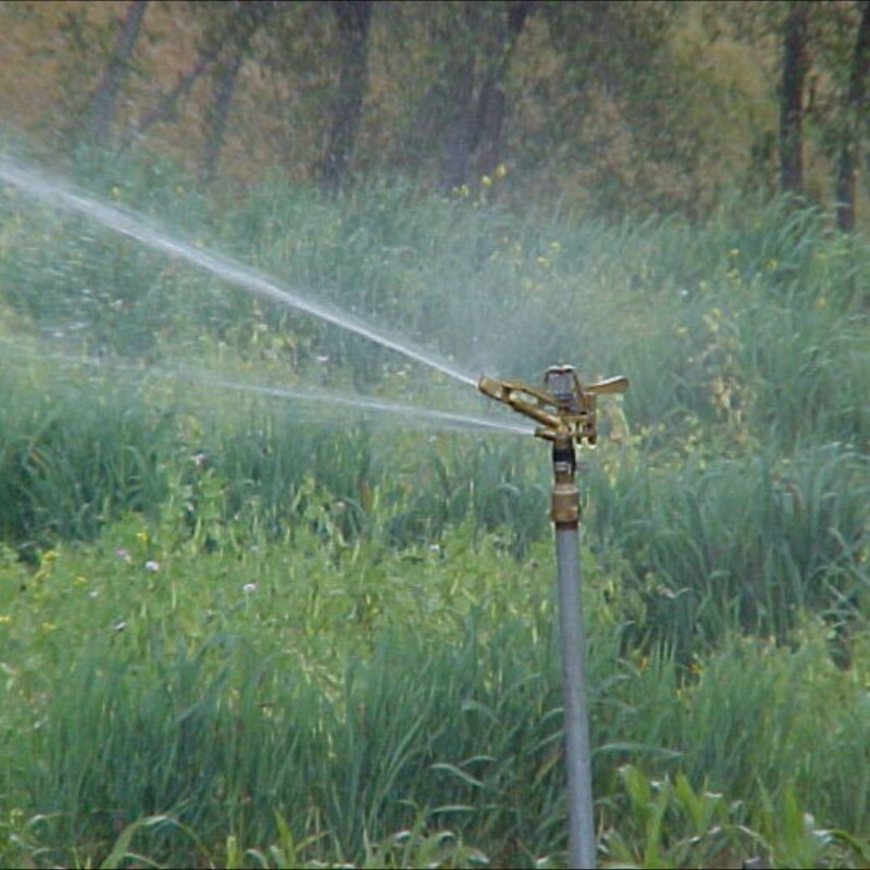 Carro Aspersor Para Riego Agrícola de 1 y 1/2" Carro Aspersor Para Riego Agrícola de 1 y 1/2"