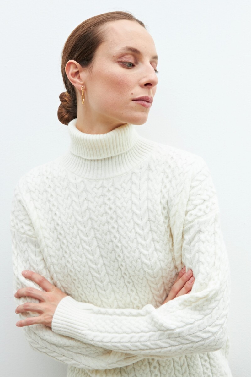 Polera con estructuras crudo