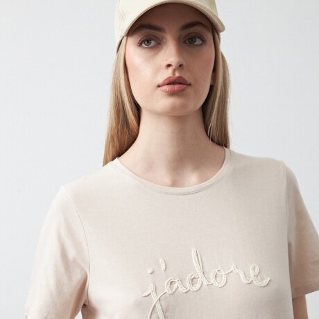 REMERA ADORE Tostado