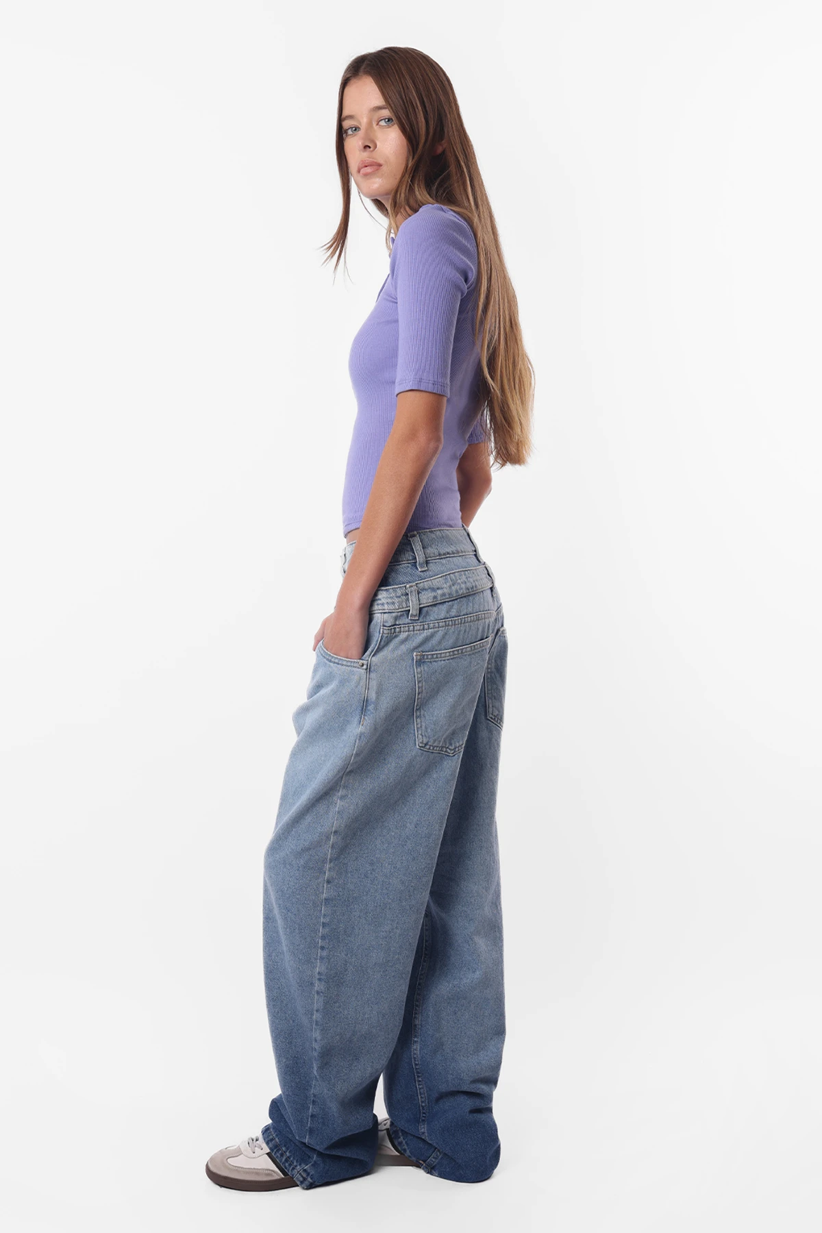 Top Archie Lila
