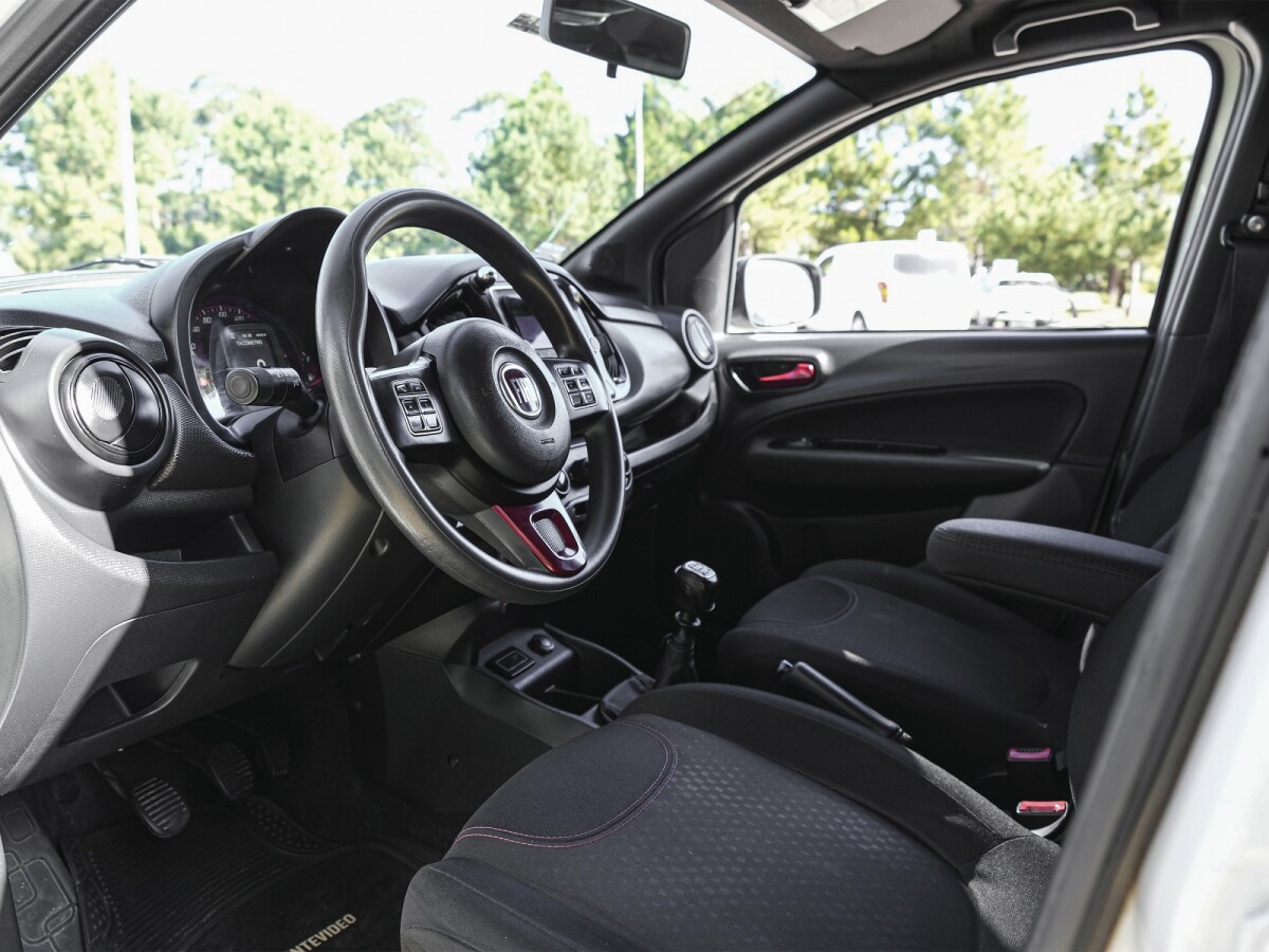 Fiat Uno Evo Sporting 1.4| Permuta / Financia Fiat Uno Evo Sporting 1.4| Permuta / Financia