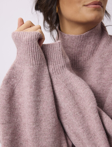 Sweater cuello alto rosa