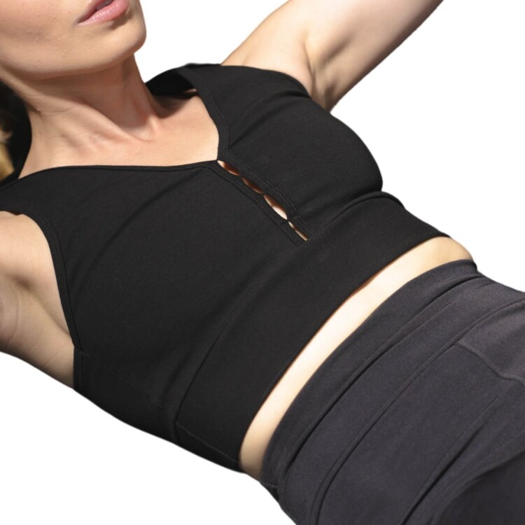 TOP DE LYCRA CON ALGODÓN EN V NEGRO