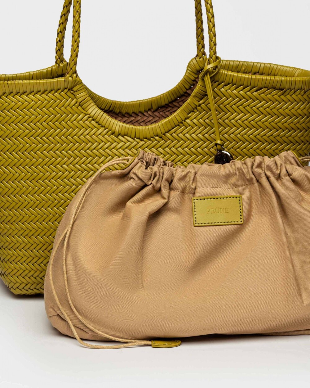 Bolso Ipanema en cuero curtido natural Lima