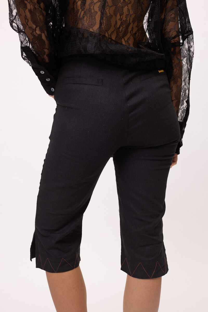 Pantalón Capri Negro