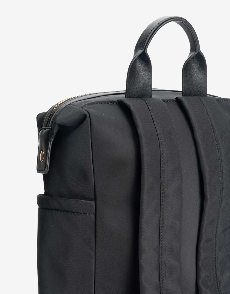 Mochilas Urbanas Mochila Con Cierre Y Bolsillos - Negro