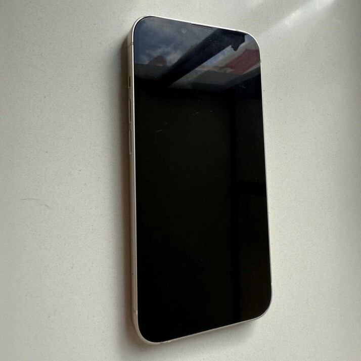 iPhone 13 128GB - White iPhone 13 128GB - White