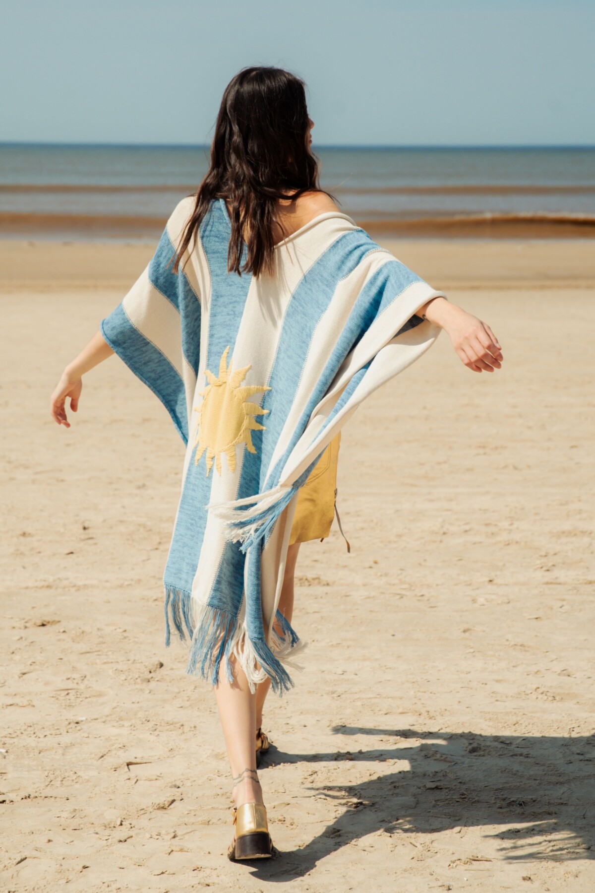 Ruana Rioplatense Azul / Blanco