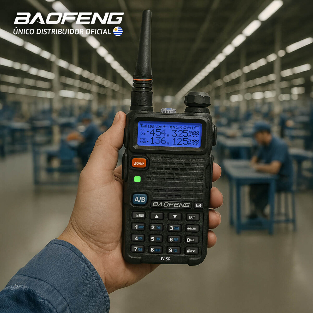 Handy Radio Transmisor Baofeng Bf-uv-5r Vox Dual Band 1800 Bandas De Frecuencia 400-480 Mhz Color Negro 