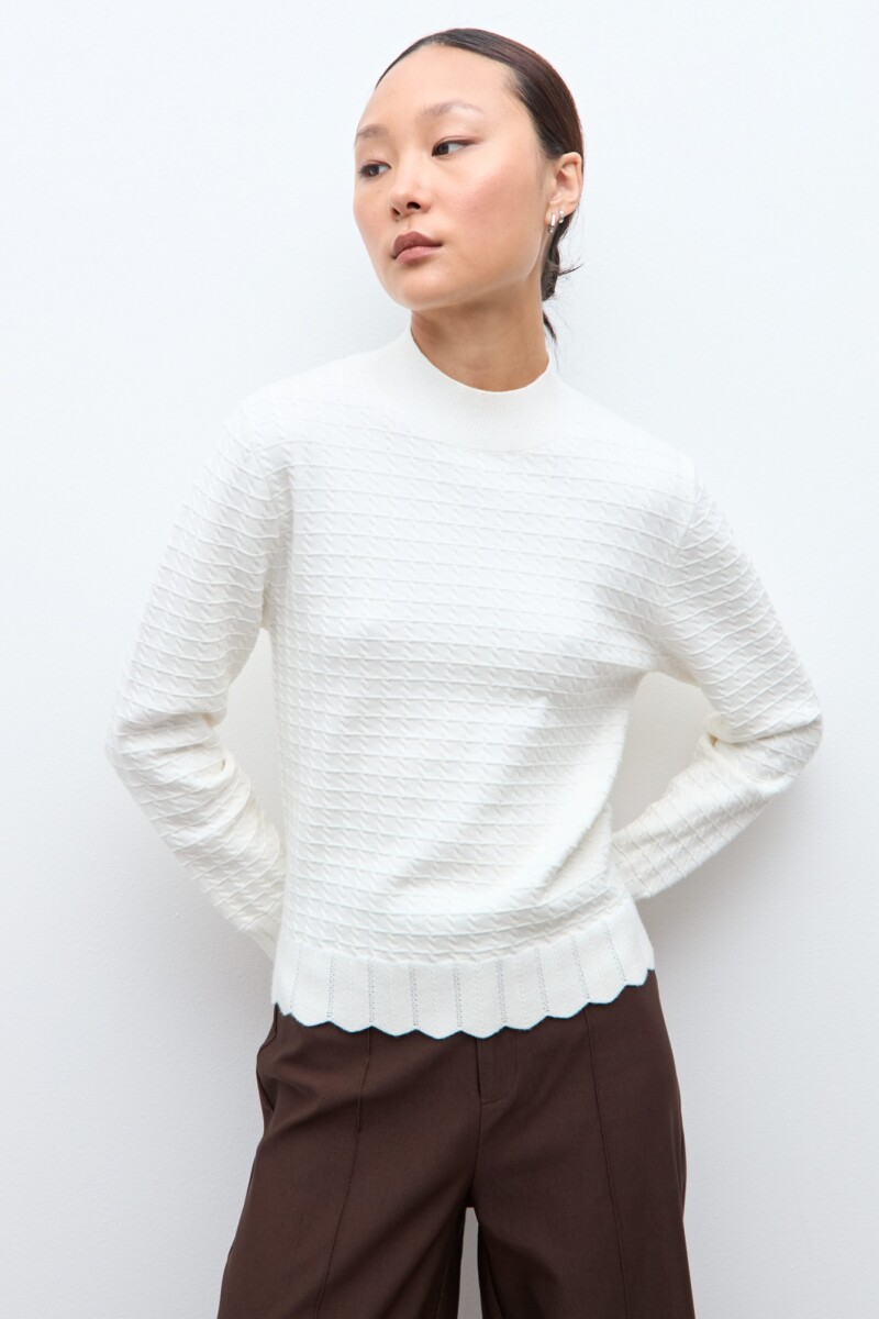 Media polera con estructuras crudo