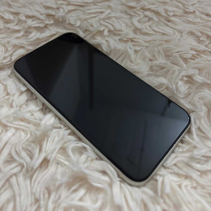 iPhone 11 64GB - White iPhone 11 64GB - White
