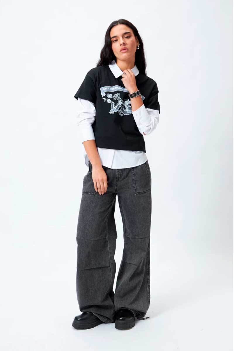 REMERA PIECE OF CAKE DRAMA Negro