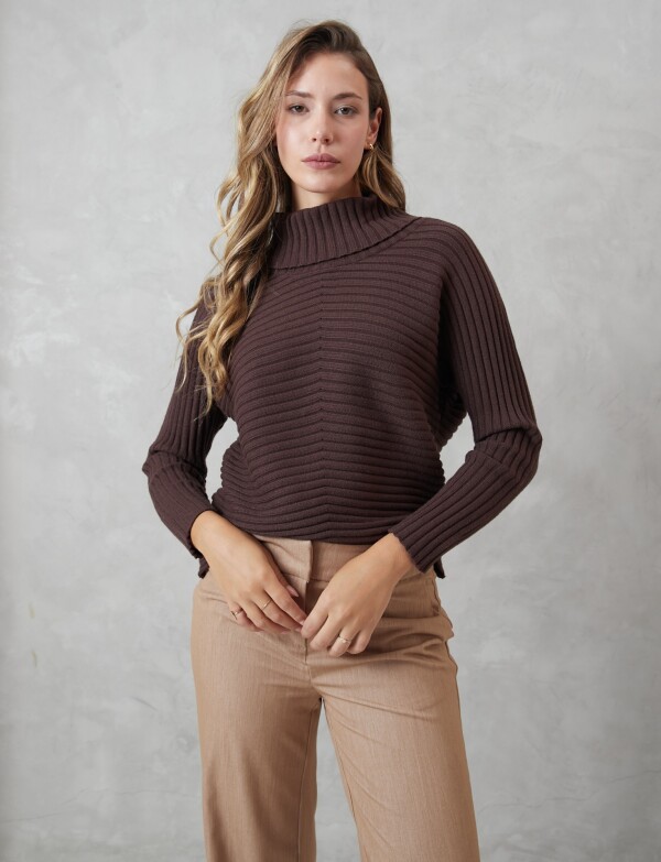 Buzo Acanalado Cuello Alto MARRON