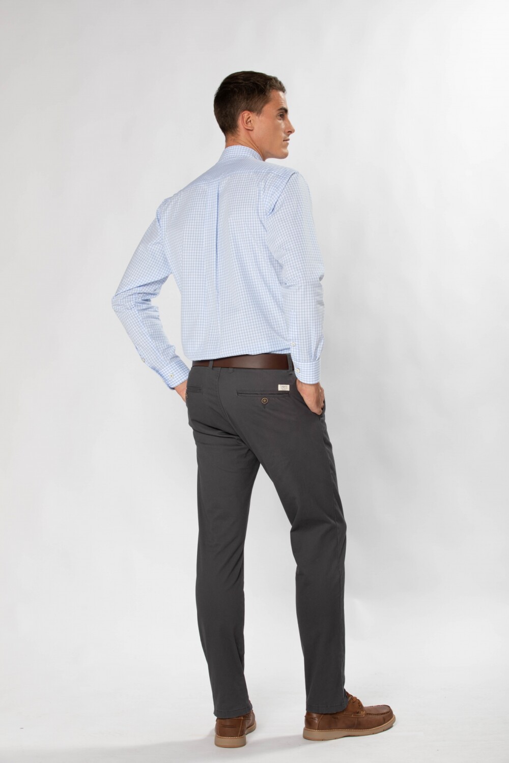 PANTALÓN SKINNY CON SPANDEX Gris