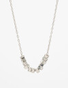 Cadena Corta con Dije Metal Collar Con Charms De Metal. - Plateado Rodio