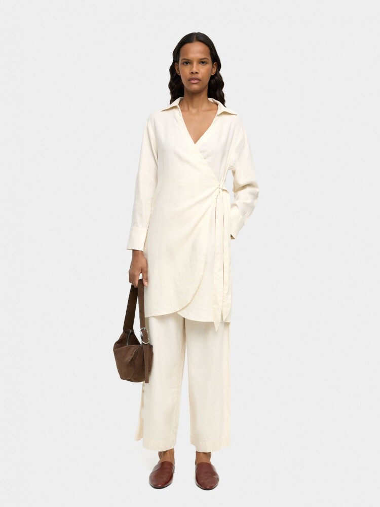 Vestido Con Cruce De Lino crudo