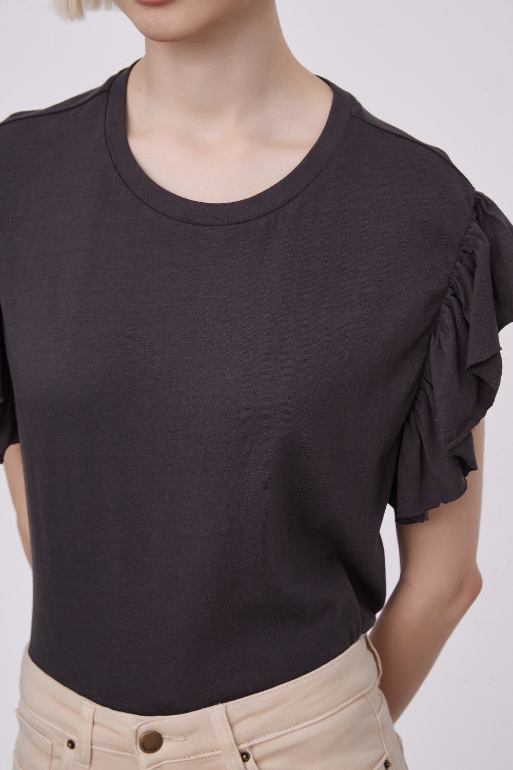 Remera Mixui Gris Oscuro