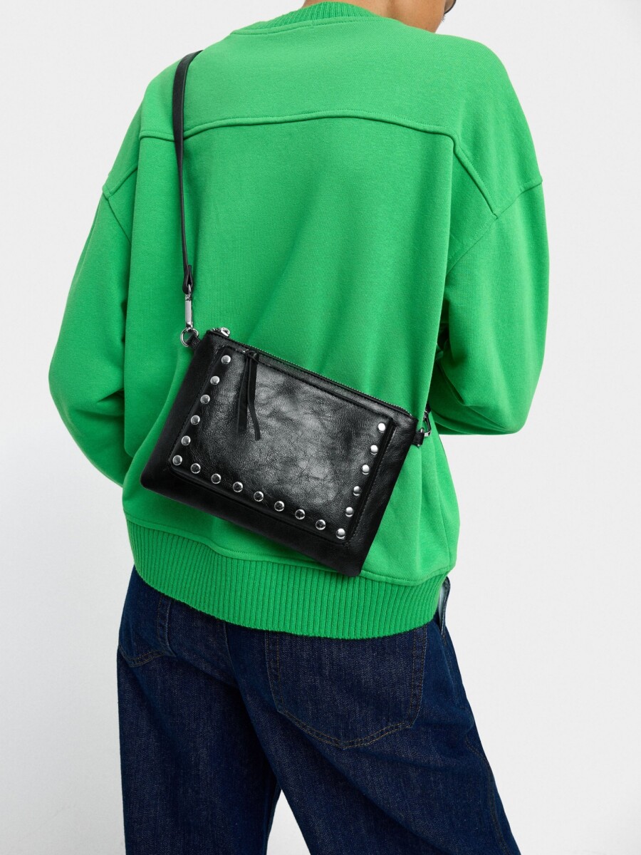 Bolso Bandolera Con Tachuelas negro