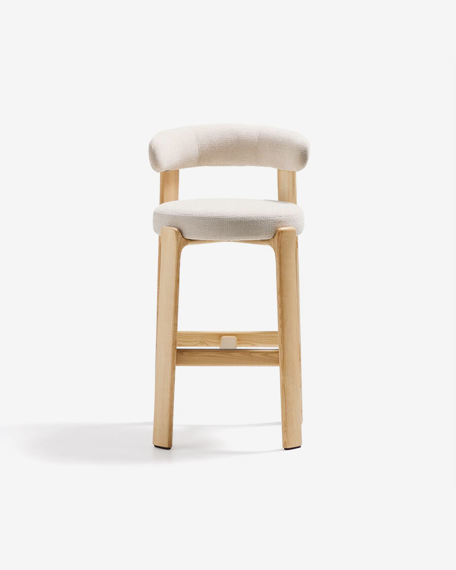 Taburete Granite de chenilla beige y madera maciza de fresno con acabado tono natural FSC 100% 75 cm Taburete Granite de chenilla beige y madera maciza de fresno con acabado tono natural FSC 100% 75 cm