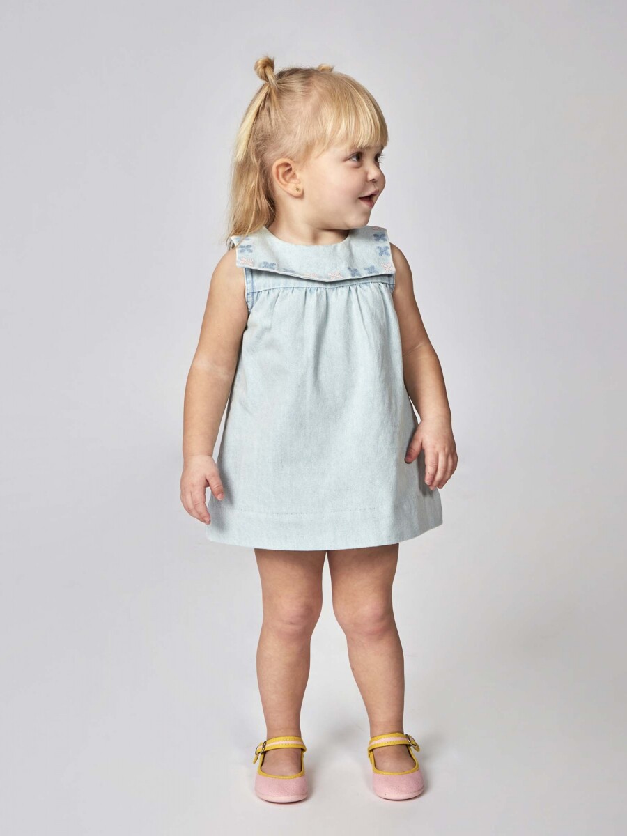 Vestido Denim Con Bordados Piedra