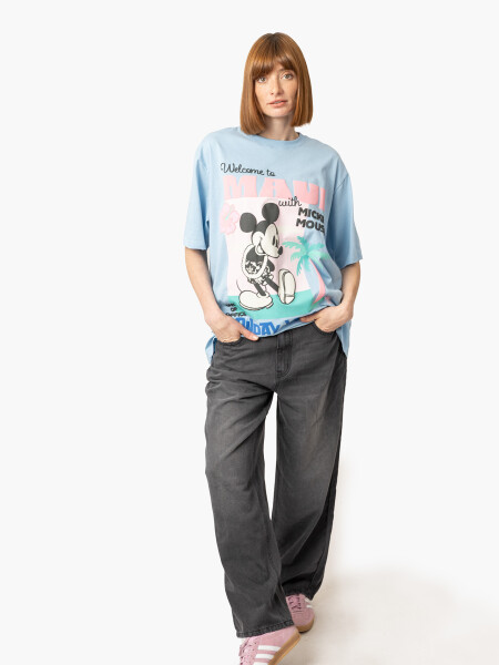 REMERA MICKEY HOLIDAY VIBES CELESTE