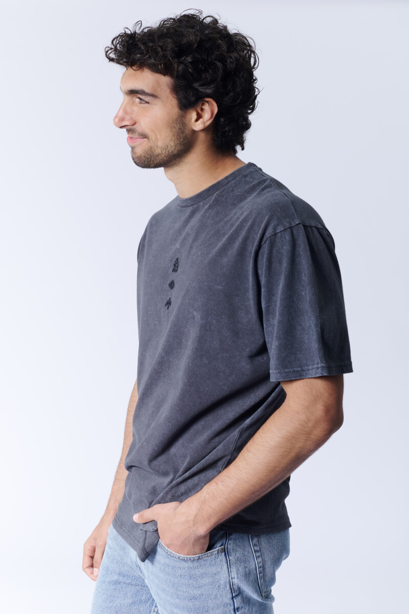 Remera oversize Tribal Gris Oscuro