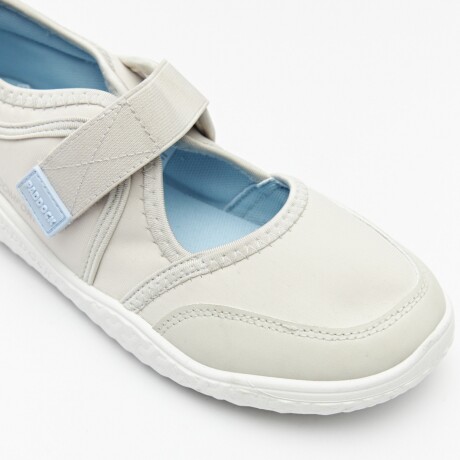 ZAPATILLA COMFINA Gris Claro