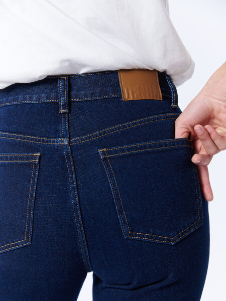 Pantalón Jean Recto Clásico Azul Oscuro